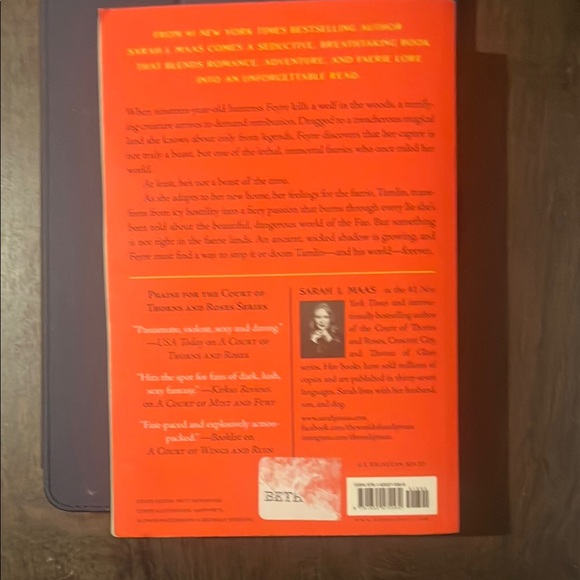 A Court of Thorns and Roses Book - Picture 3 of 4